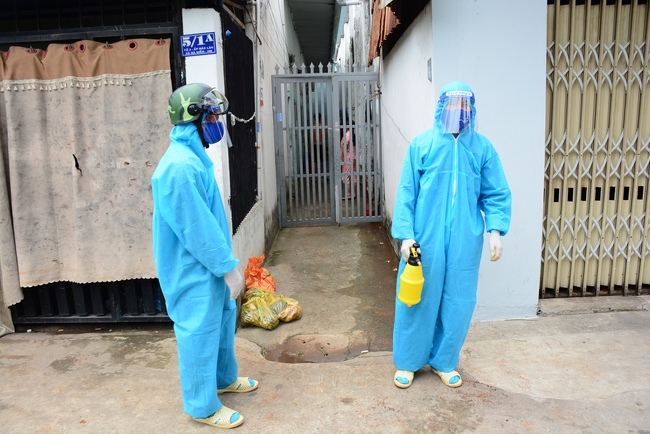 Chùa Hoằng Pháp: Tiếp tục hỗ trợ người dân khó khăn trong đại dịch Covid (đợt 8)